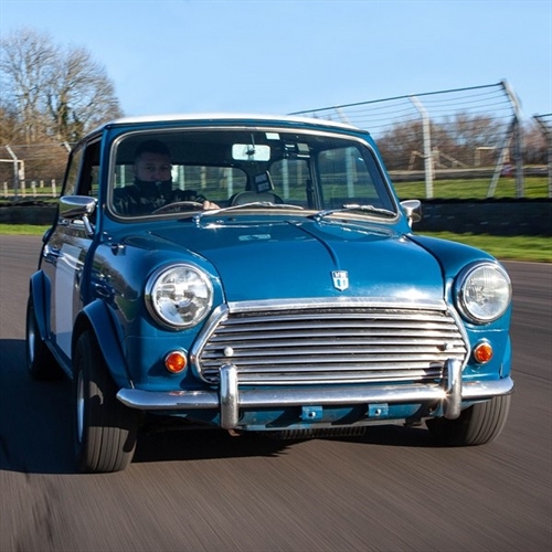 1968 Classic Mini Cooper Drive - Blue Mini Cooper 1968 Classic Mini Cooper Drive - Blue Mini Cooper